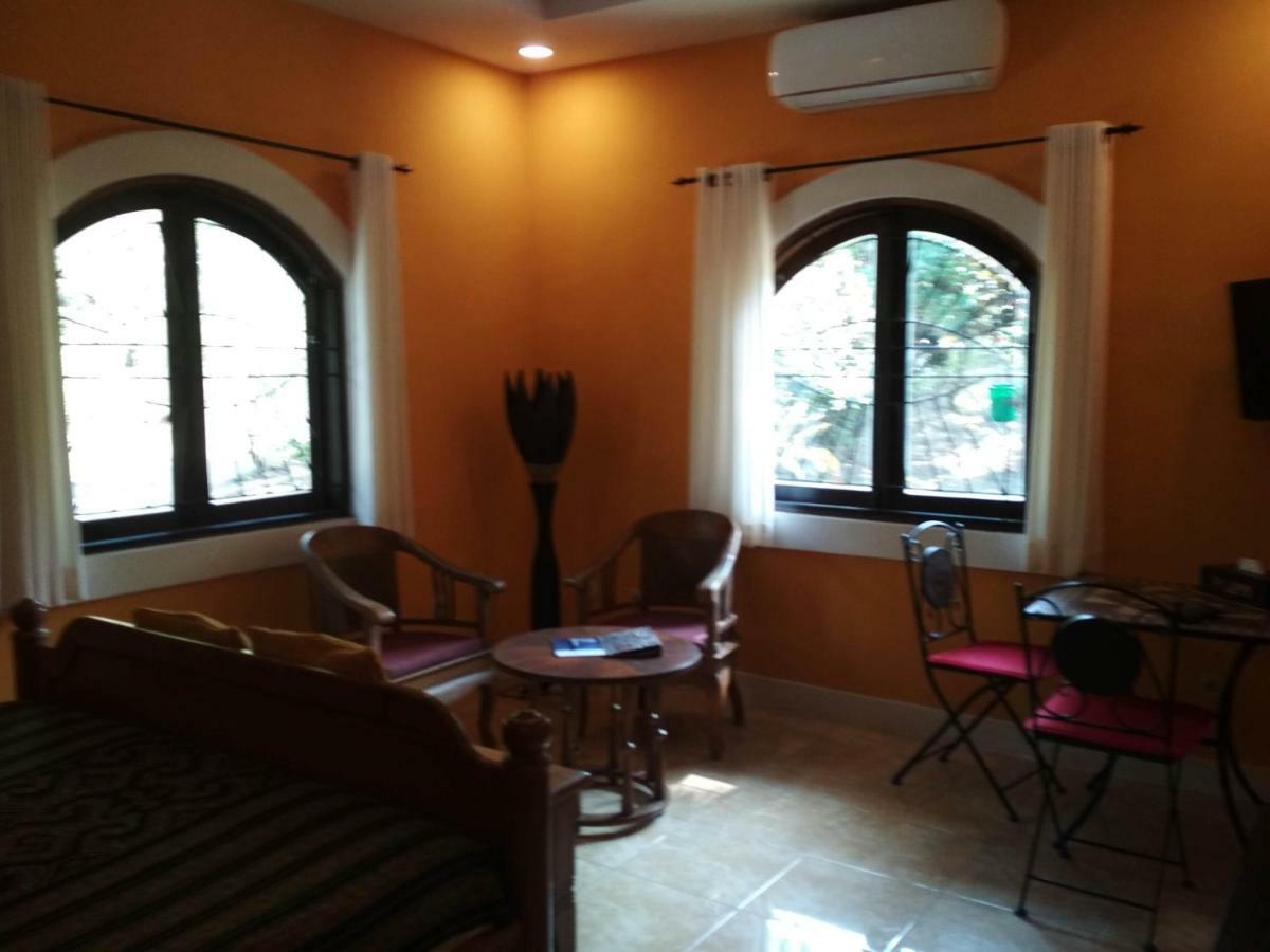 The Country House Senggigi Extérieur photo